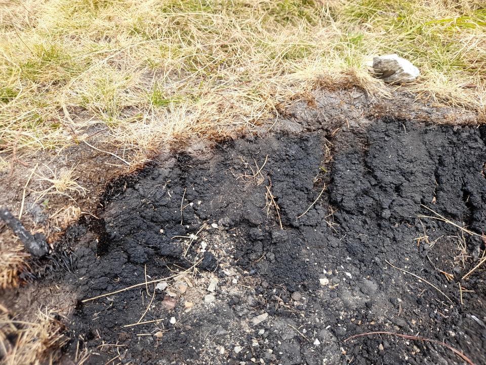 Place à feu sur le plateau du Taillefer © M. Garnier - PNE